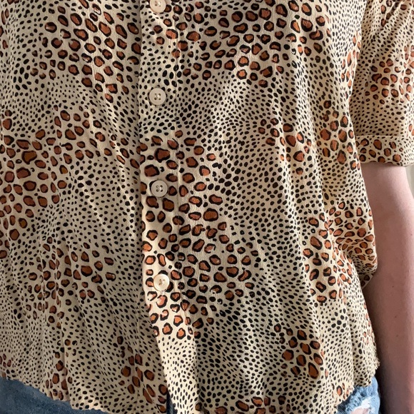 Safari Cropped Button Down - Picture 2 of 6